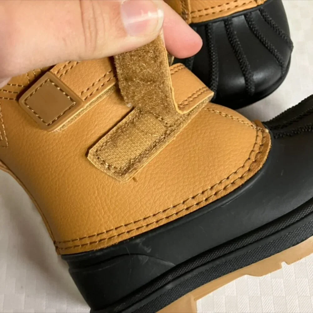 NWT Cat & Jack Toddler Kids Size 6 Brown Faux Fur Lined Waterproof Winter Boots
